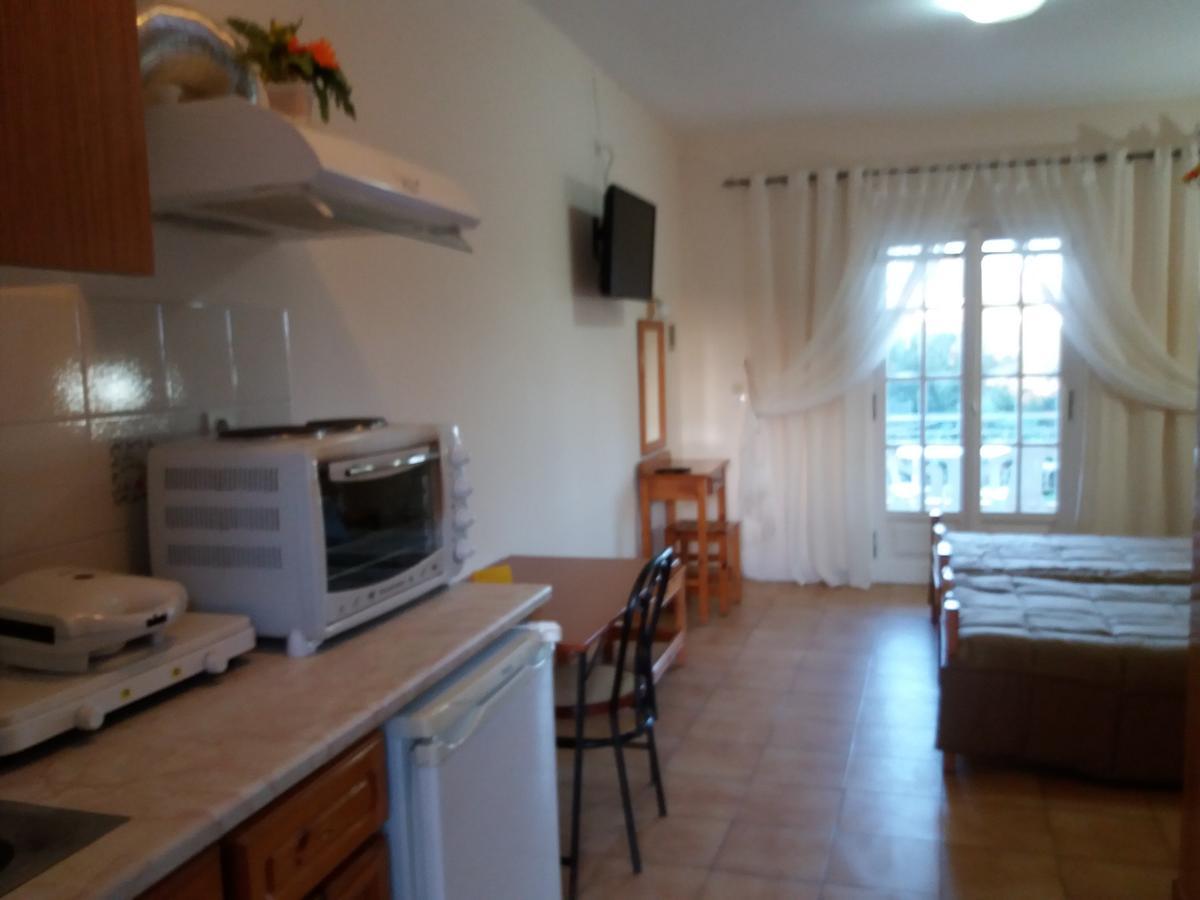 Athineos Apartments コメノ エクステリア 写真