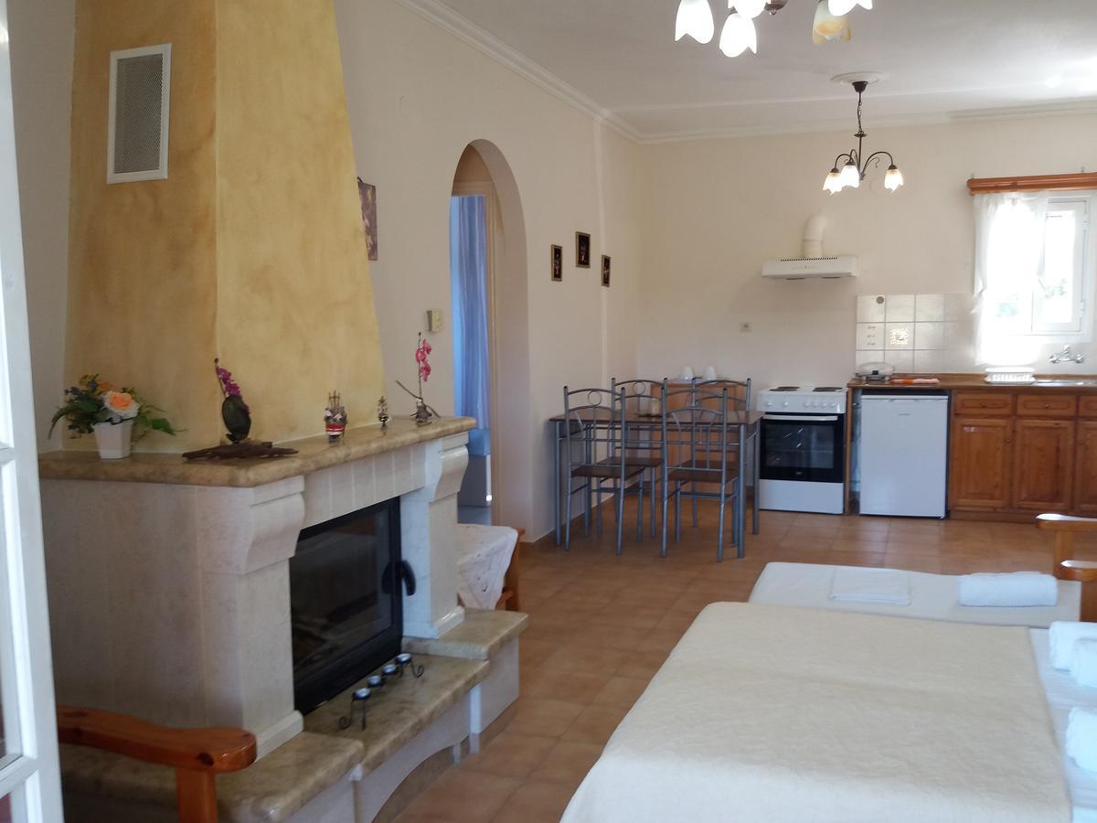 Athineos Apartments コメノ エクステリア 写真